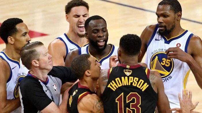 关于NBA冠军战队连胜开局，队内协作默契无敌的信息