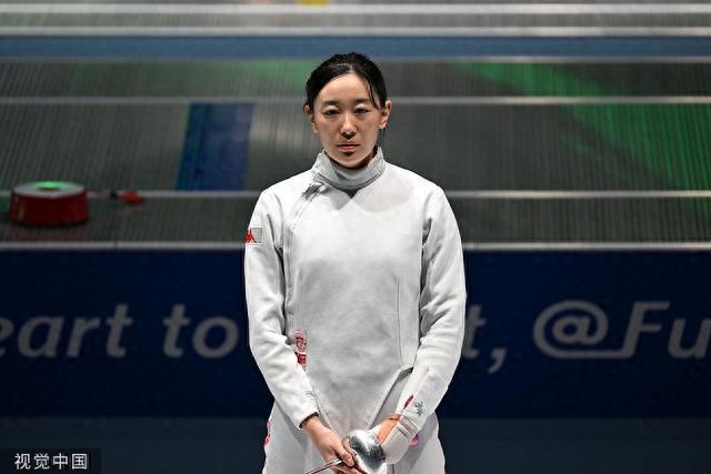 关于智利女足队表现出色，成功锁定女子足球冠军联合会杯四强的信息