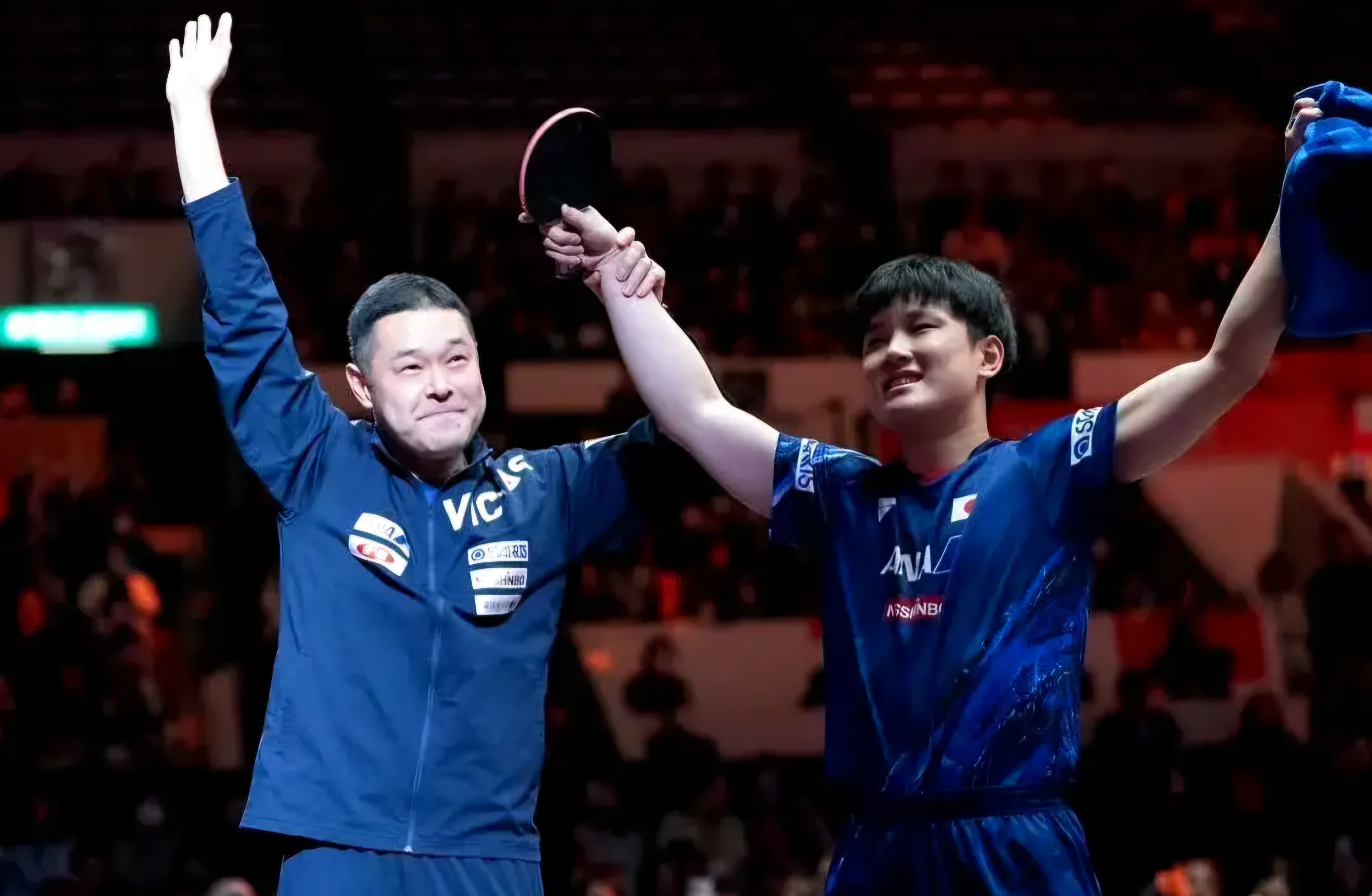 英格兰队横扫日本队，张本智和带队取胜