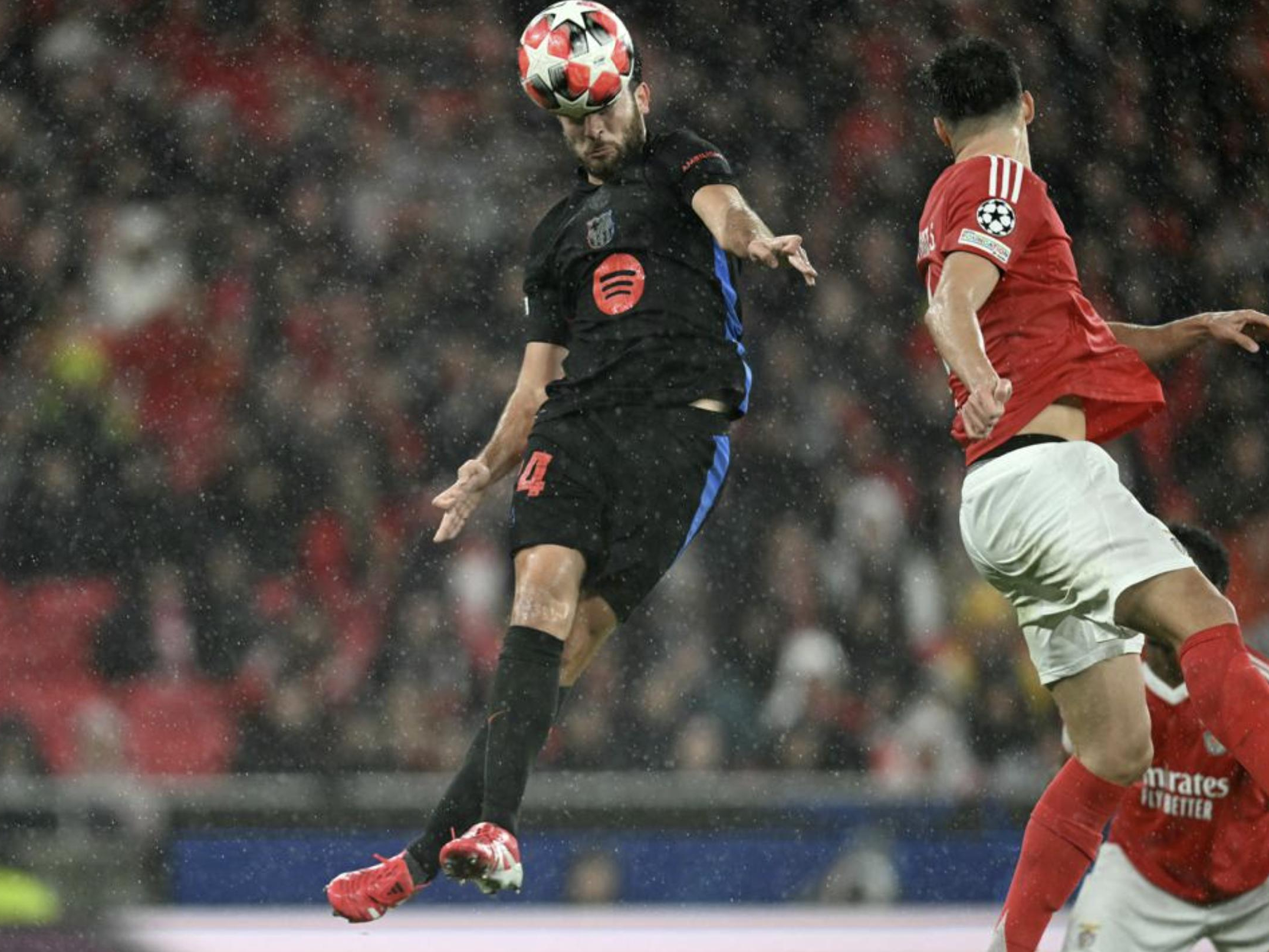 墨西哥绝杀西班牙,奥亚尔萨瓦尔统治全场 墨西哥绝杀西班牙,奥亚尔萨瓦尔统治全场