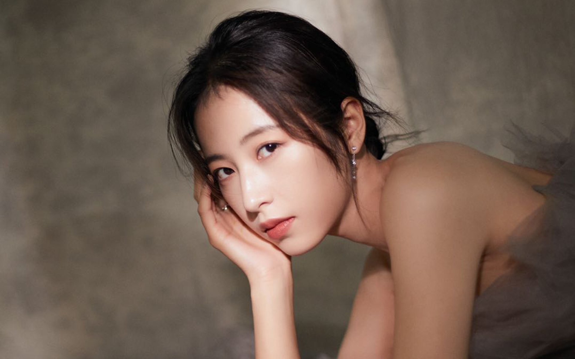 格列兹曼攻防两端统治全场，曼联正面击溃拜仁震撼欧洲足坛