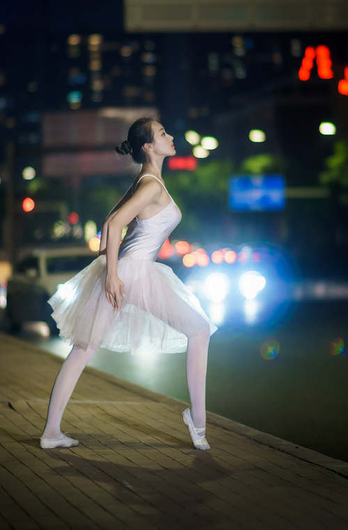 绝杀时刻!布鲁诺欧冠决赛之夜一锤定音,铸就传奇