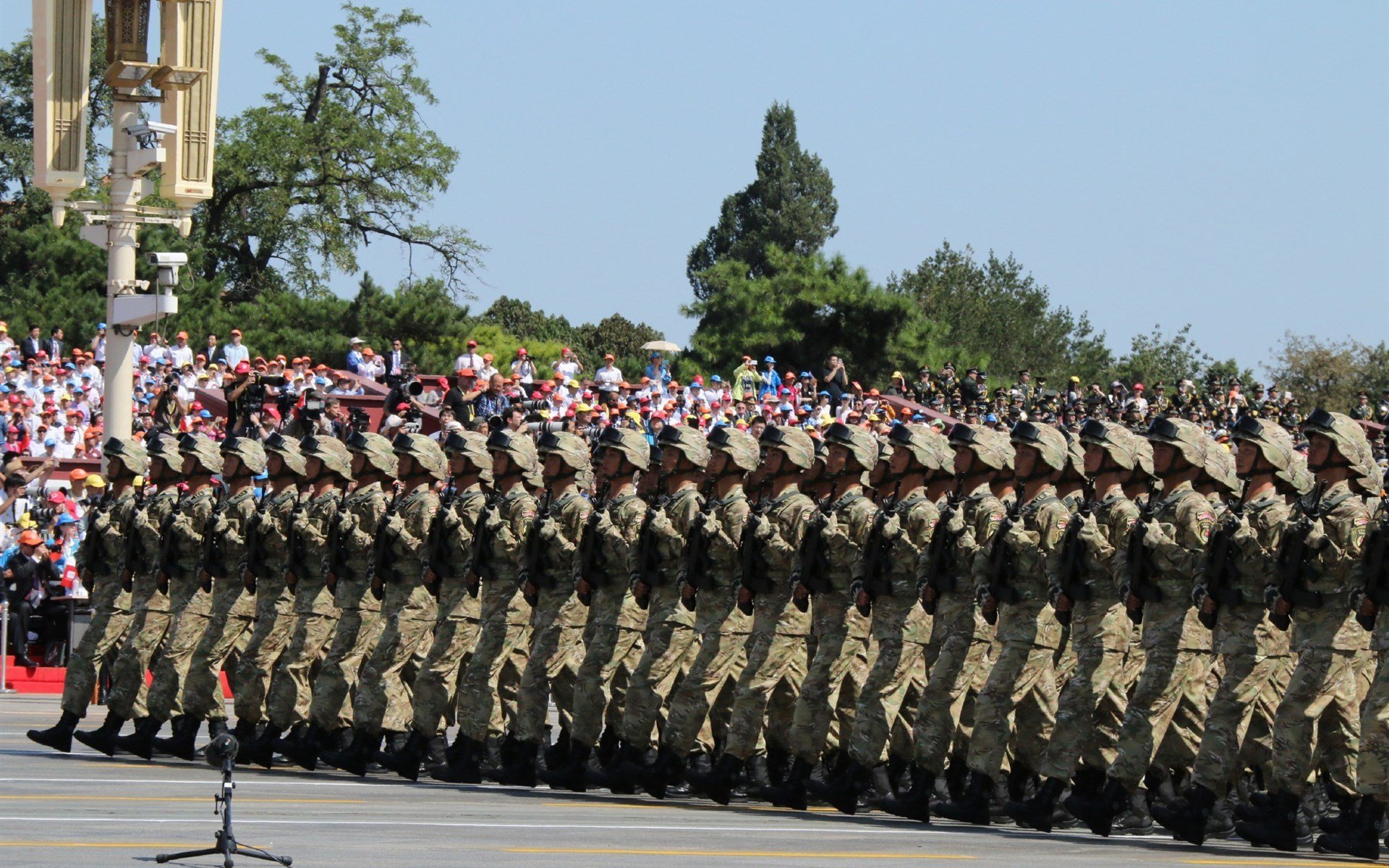 pg电子官网-足球之夜，三笘薰达成里程碑，比利亚雷亚尔爆冷击败卡塔尔豪门